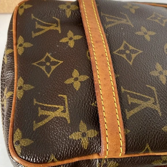 Authentic Louis Vuitton Monogram Danube Crossbody/Shoulder Bag. - Picture 9 of 17